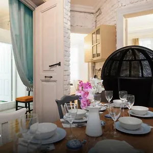 https://galata-chic-deluxe-flats.istanbul-turkeyhotels.com